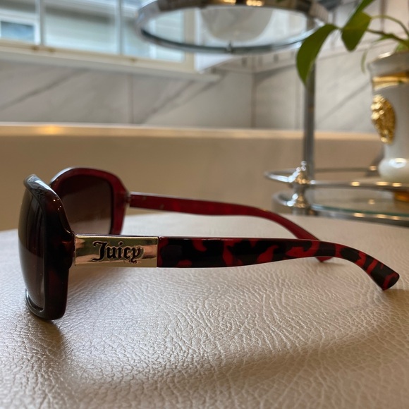 Y2K Oversized Juicy Couture Tortoise/Fuchsia Sunglasses - Picture 3 of 9